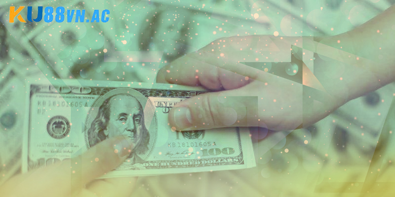 Nằm mơ thấy được cho tiền có phải điềm báo may mắn?